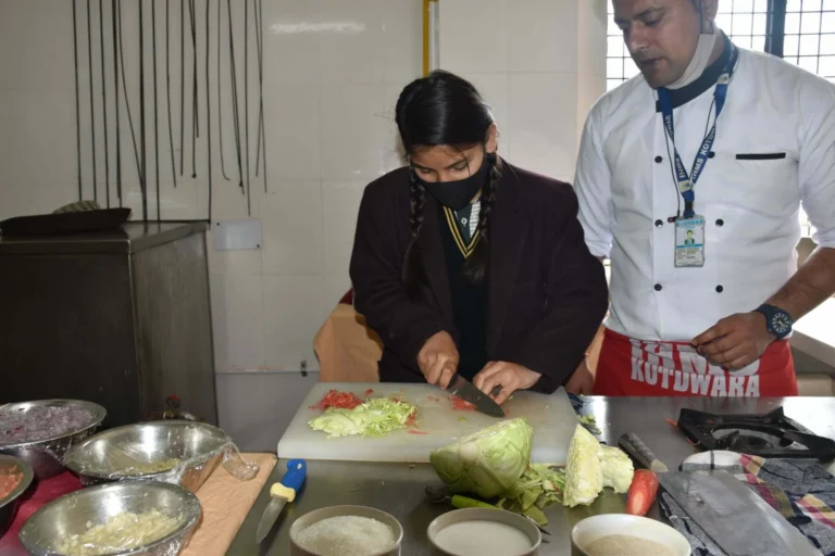 “Soup Sandwich and Smoothie Workshop” – IHMS Kotdwar, photo 3