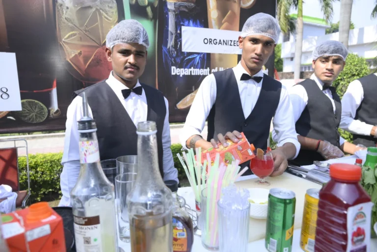 Limca Book of World Record "251-Mocktails" – IHMS Kotdwar, photo 37