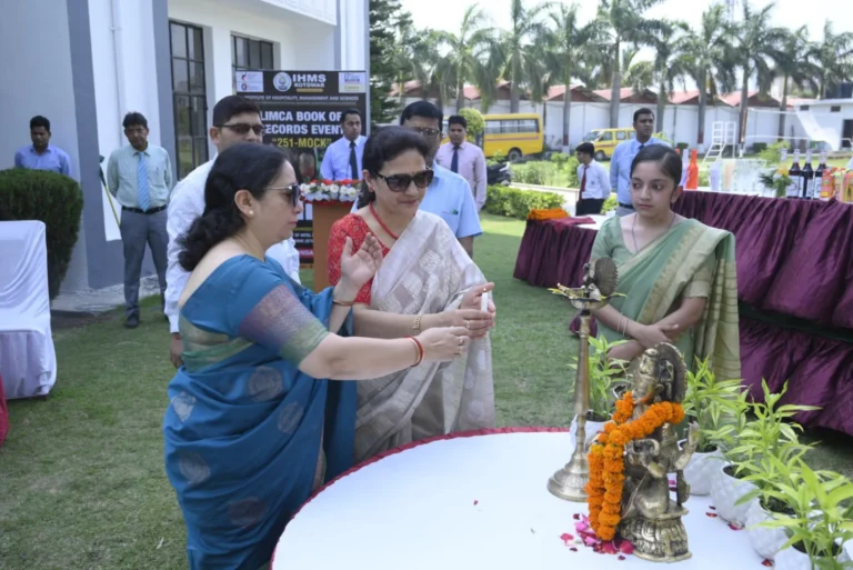 Limca Book of World Record "251-Mocktails" – IHMS Kotdwar, photo 21