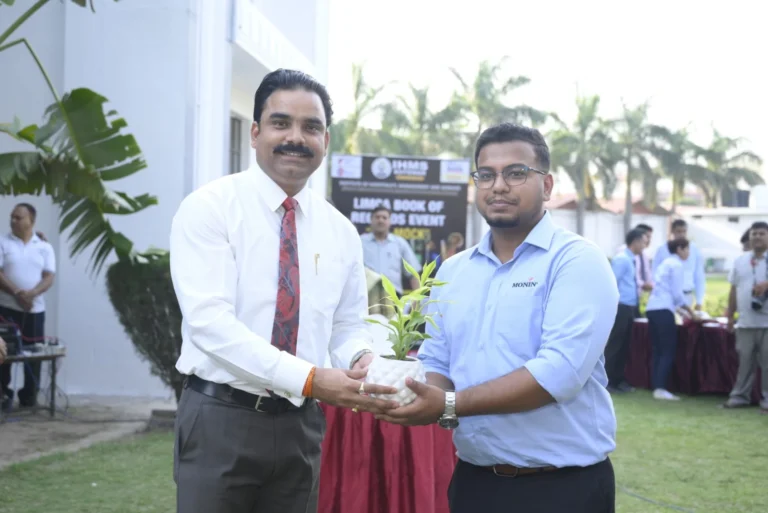 Limca Book of World Record "251-Mocktails" – IHMS Kotdwar, photo 5