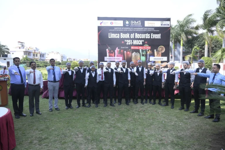 Limca Book of World Record "251-Mocktails" – IHMS Kotdwar, photo 2