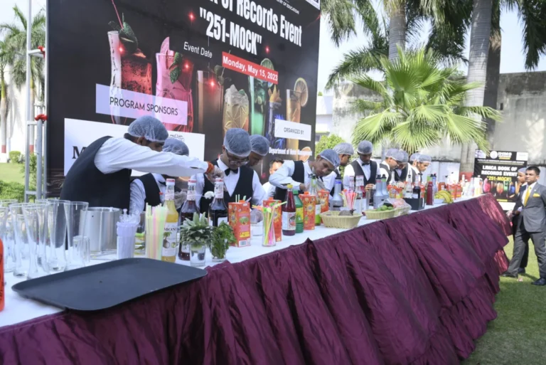 Limca Book of World Record "251-Mocktails" – IHMS Kotdwar, photo 1