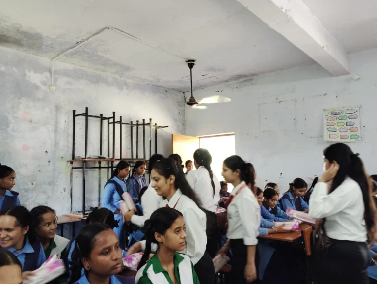 Workshop on Female Health, Hygiene & Sanitation at GGIC Lalpani, Kotdwar – IHMS Kotdwar, photo 2
